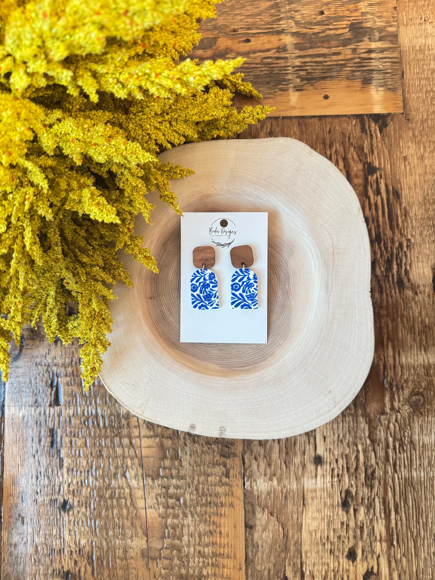 Athena Tile Motif Closed Arches