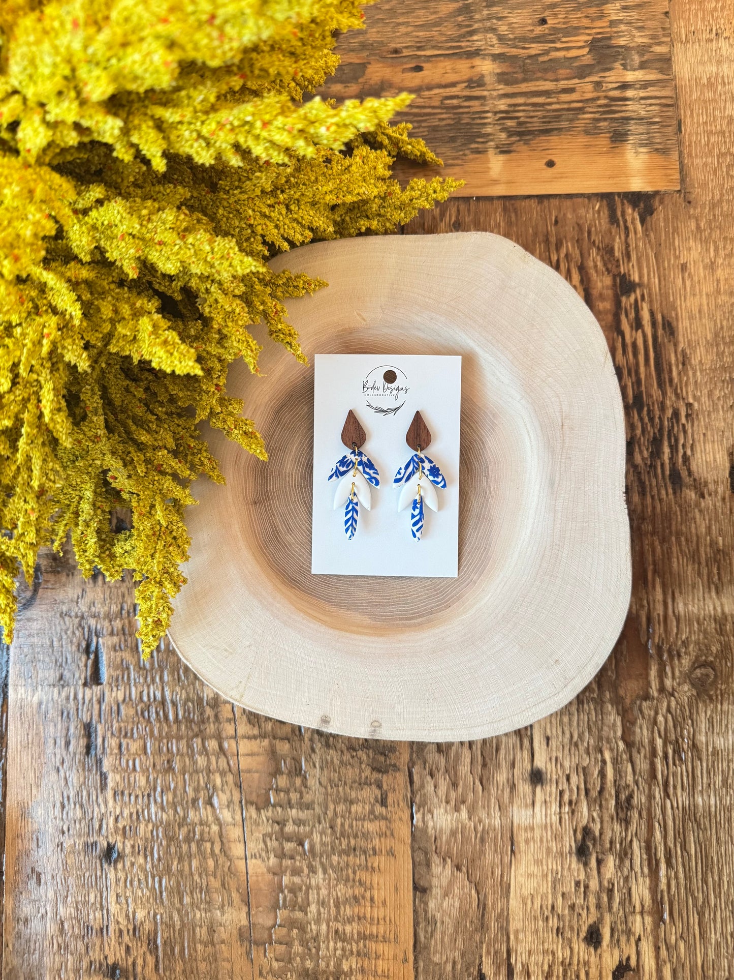 Athena Tile Motif Feathers