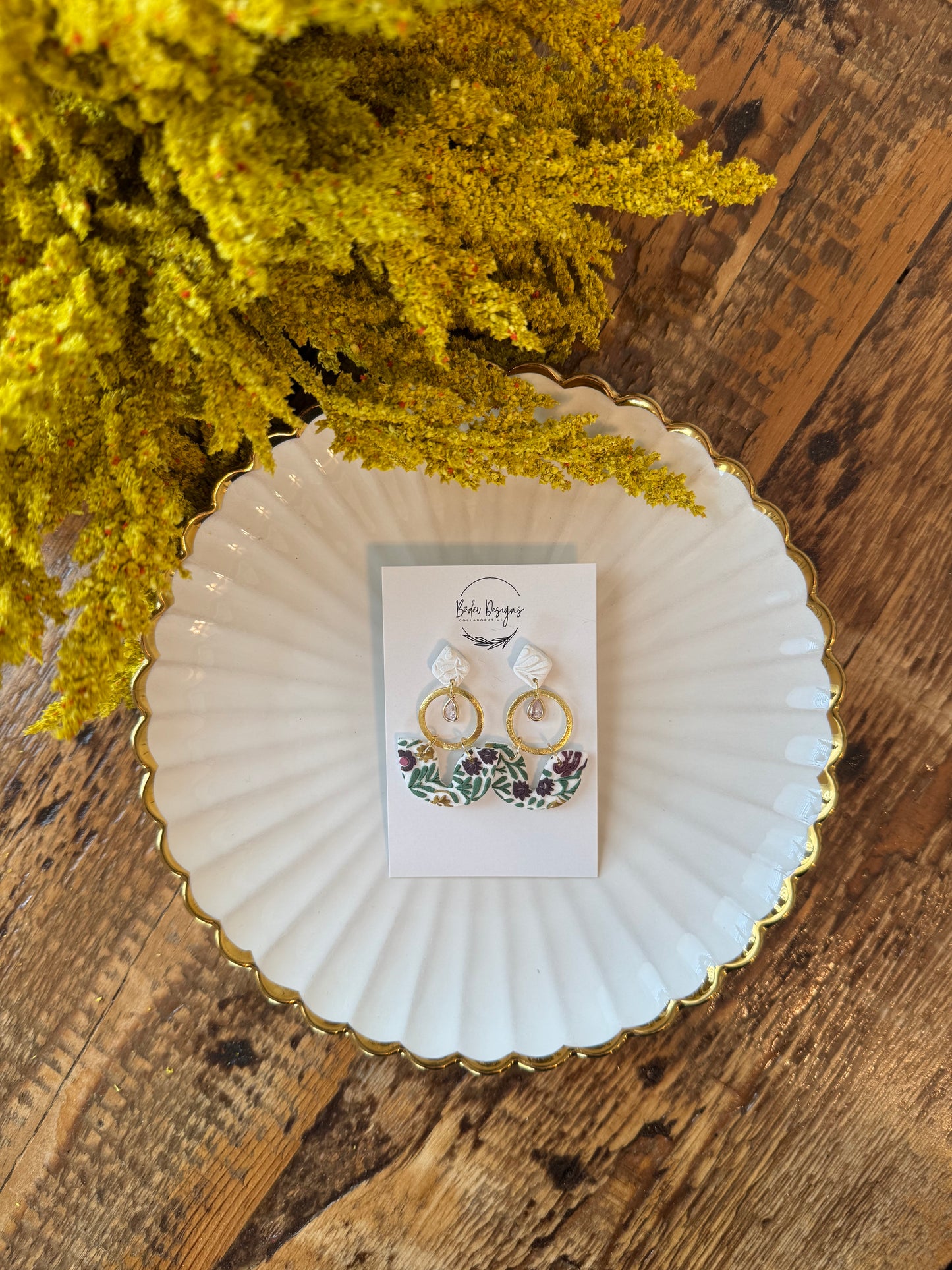 MayBelle Modern Flower