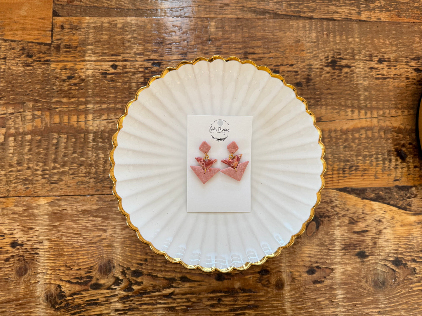 Scarlet Modern Arrows