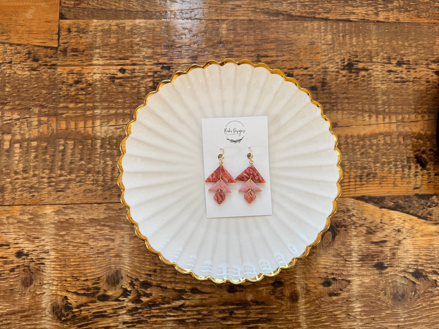 Scarlet Modern Arrows