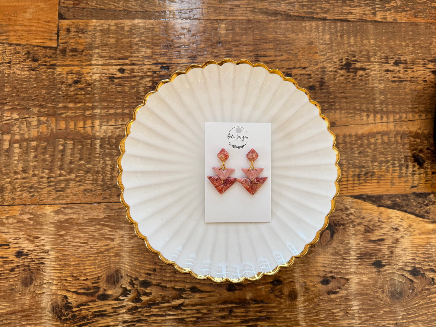 Scarlet Modern Arrows